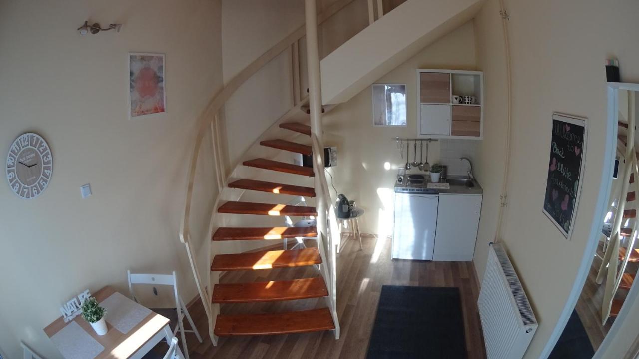 Black & White Apartments - White Eger Bagian luar foto