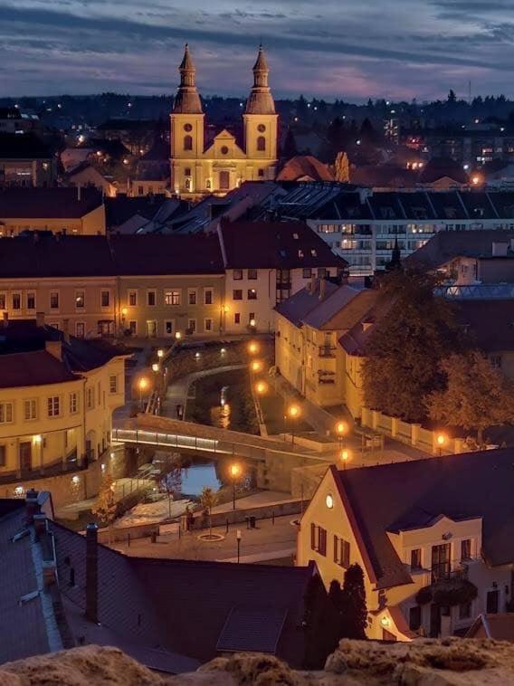 Black & White Apartments - White Eger Bagian luar foto